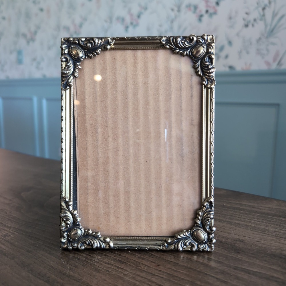 Vintage Ornate Picture Frame 5x7 Brass/Gold Victorian Baroque Scroll Rococo